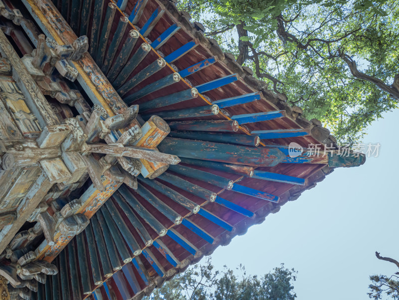 山西太原晋祠古建筑的飞檐翘角