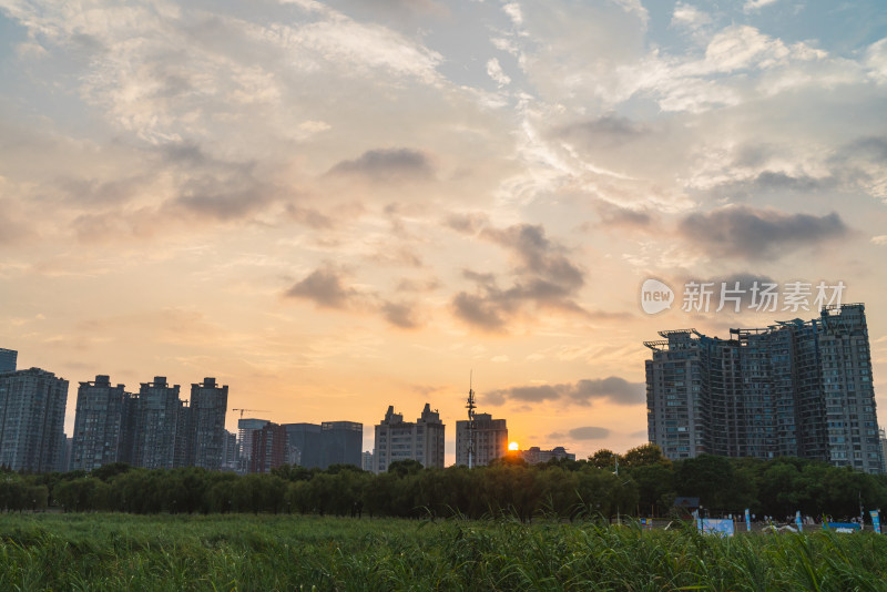 武汉汉口江滩夕阳美景