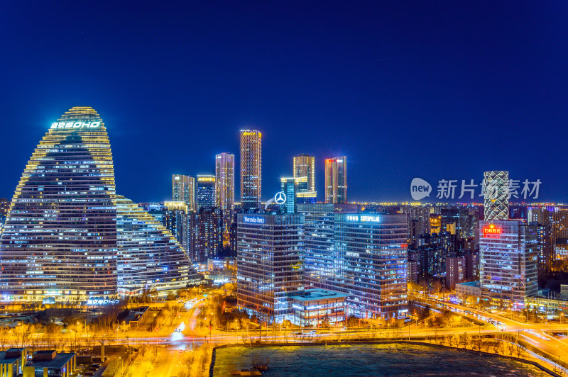 北京望京CBD商务区城市天际线夜景全景图
