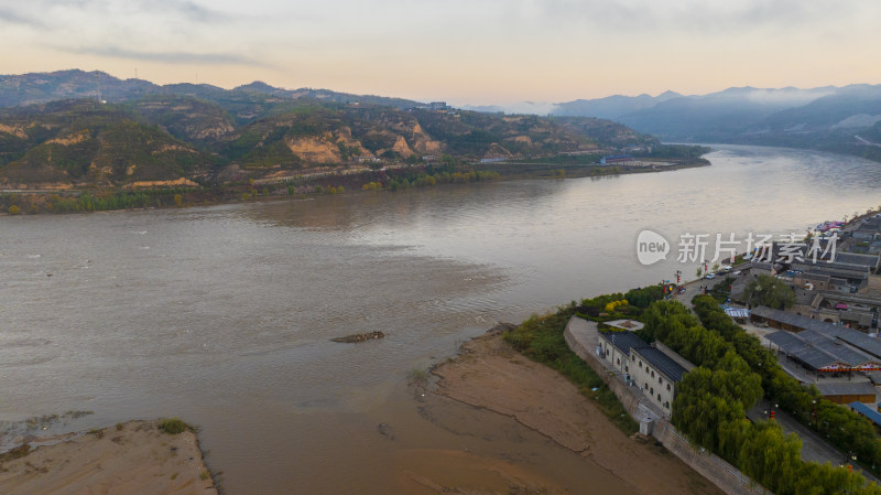 山西陕西交界黄河黄土高原云海风光