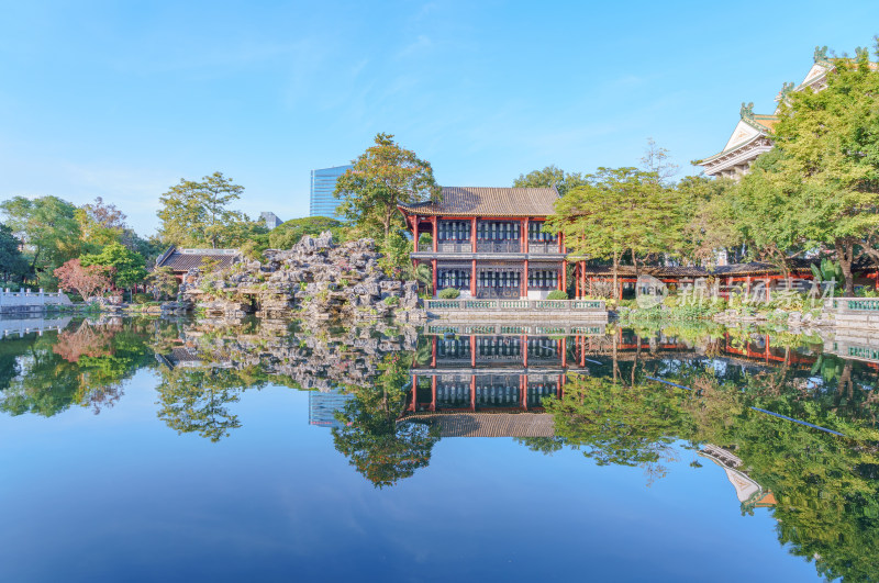 佛山顺峰山公园粤剧大观园传统岭南园林湖景