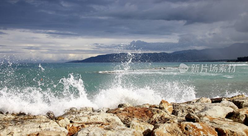 大海浪花巨浪浪潮汹涌海浪波涛汹涌