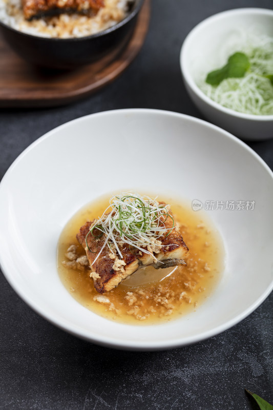 日式鳗鱼汤