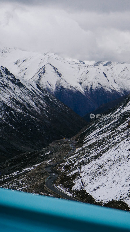 自驾雪山公路