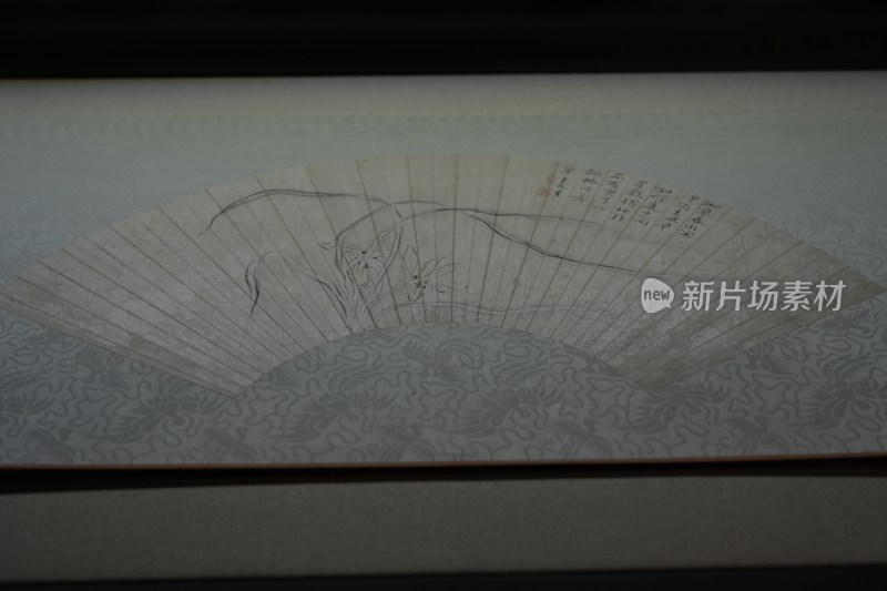 传统折扇书画特写