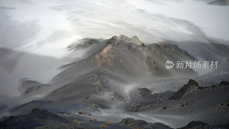 高清拍摄青海黑独山特殊的雅丹地貌风光