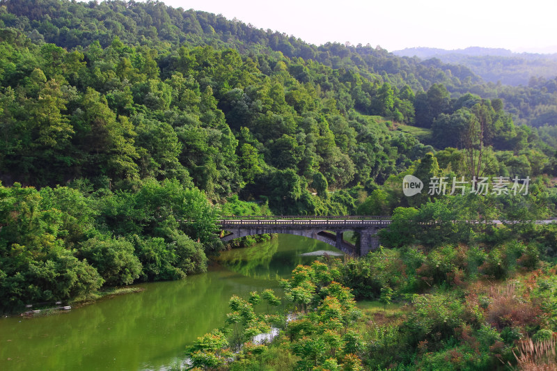 绿水青山就是金山银山