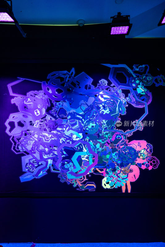 炫彩光影艺术装置展示