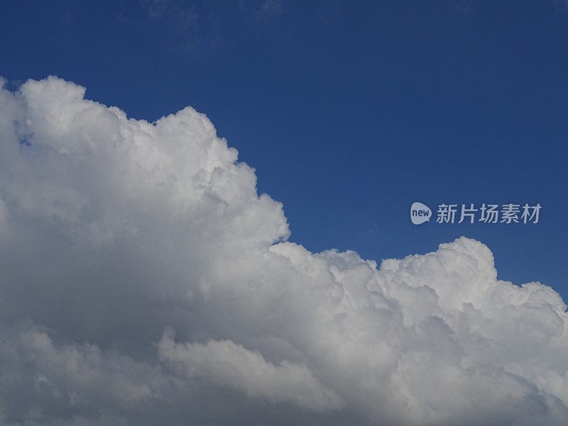蓝天白云云景