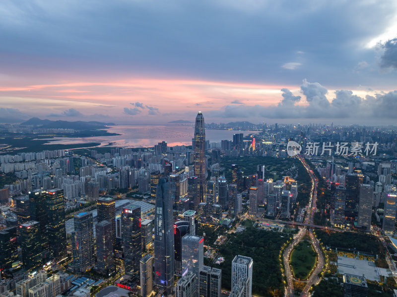 深圳福田CBD大湾区平安大厦夜景蓝调航拍