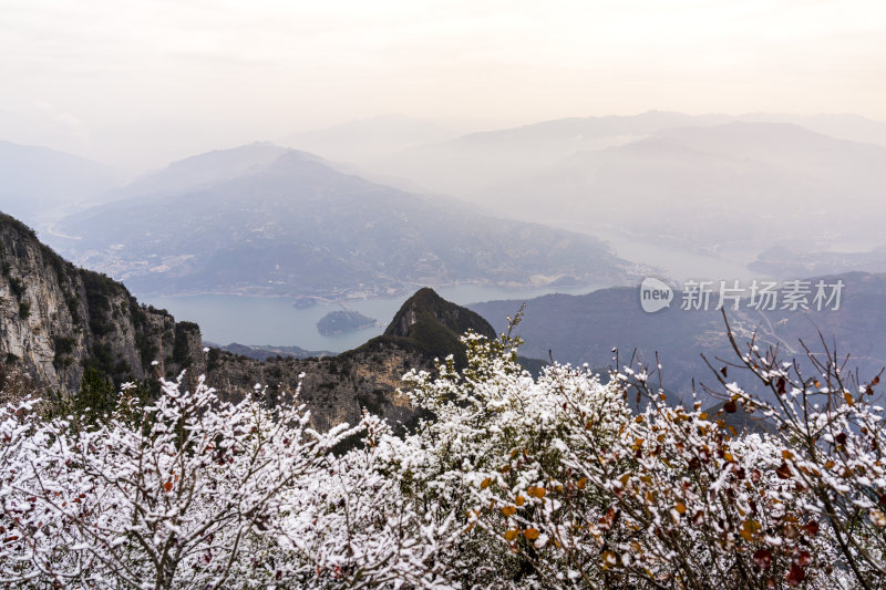 长江三峡奉节瞿塘峡冬季雪景风光