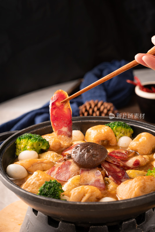 中国安徽美食腊味煲