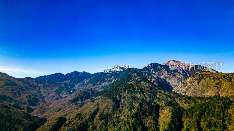 航拍大山