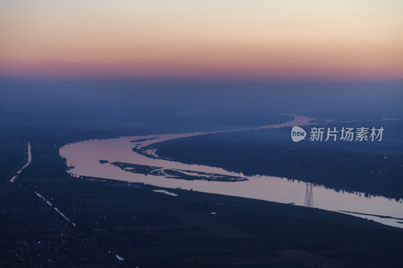 尼罗河上的日出