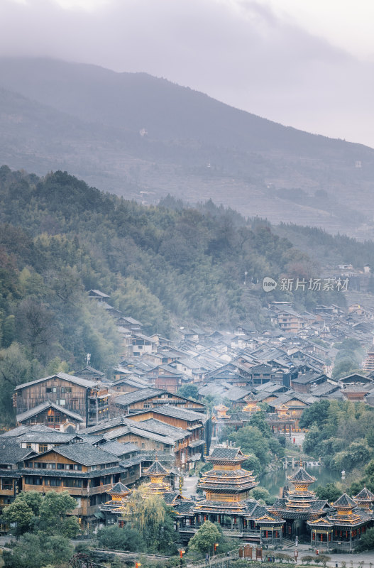 山脚下的村落-贵州黔东南肇兴侗寨