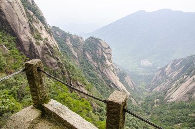 黄山松崖绝壁 险峻山峦 峰峦叠嶂