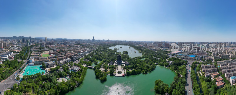 航拍山东济南大明湖景区全景图