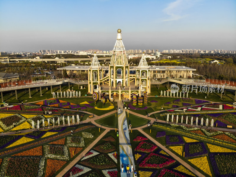 造型独特的花园建筑鸟瞰全景