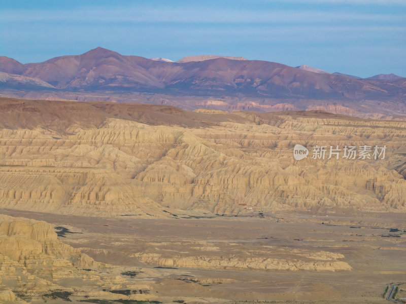 西藏阿里地区古格王朝文化遗迹日落高空航拍