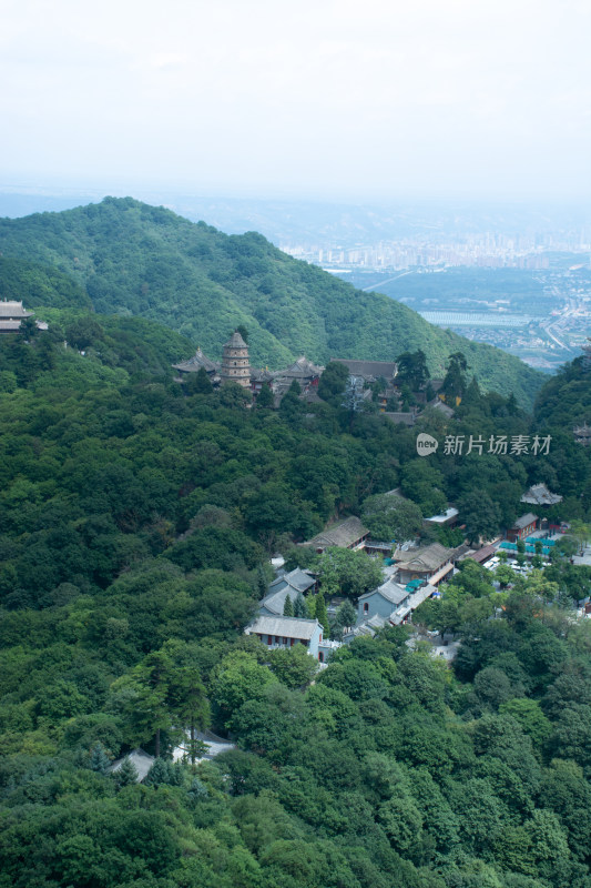 甘肃平凉5A级风景区崆峒山古建筑自然风光