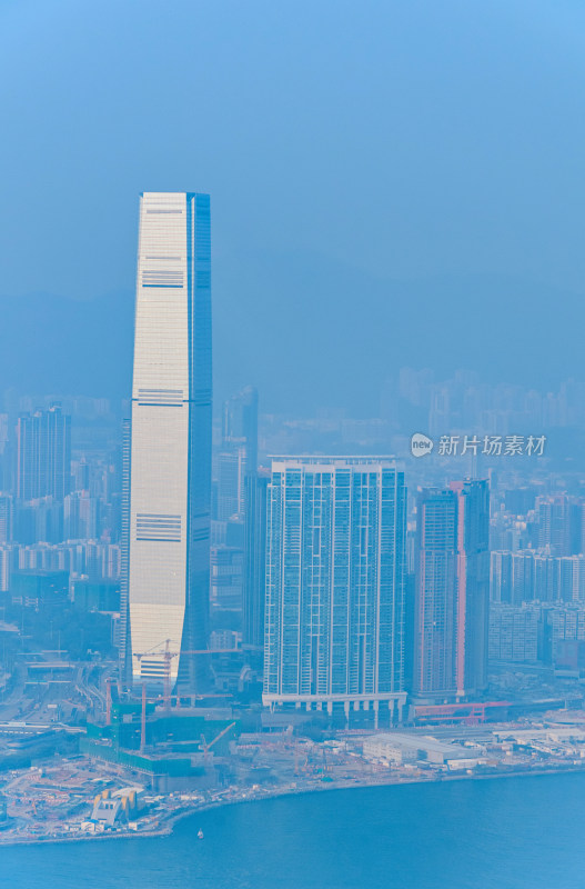 香港太平山顶看维港滨海摩天大楼建筑群