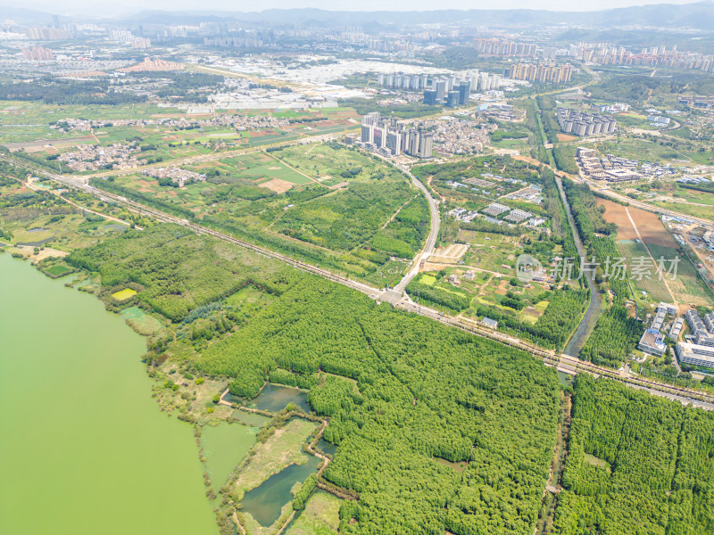 航拍昆明滇池捞鱼河湿地公园景观