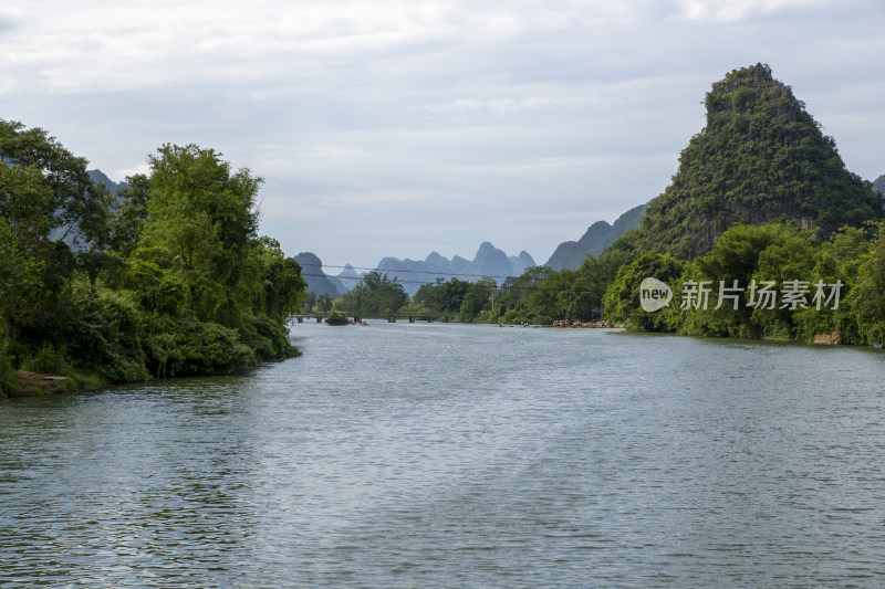 阳朔遇龙河风光