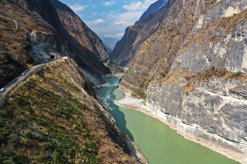 香格里拉上虎跳峡