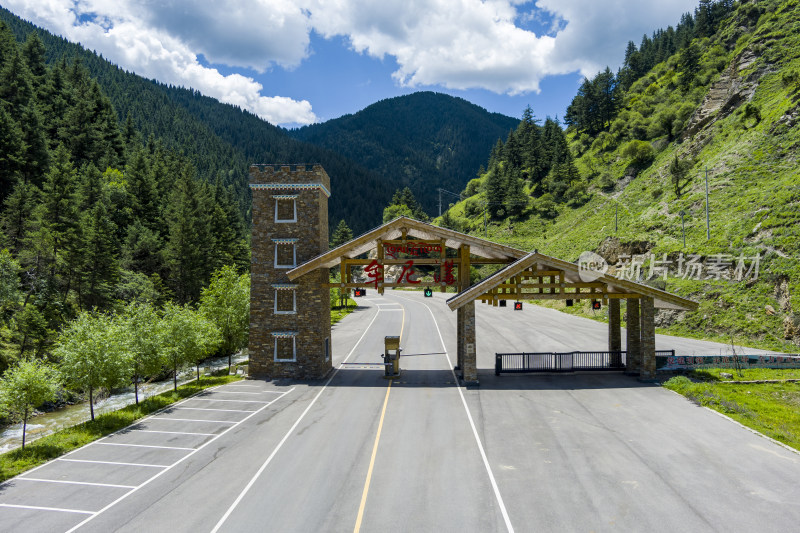 四川省阿坝州松潘县牟尼沟景区大门