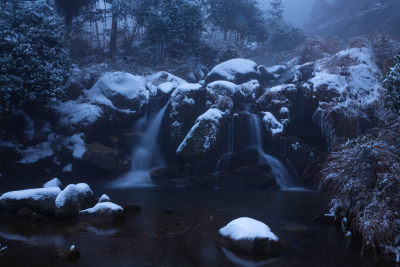 云和梯田周边雪后的风景