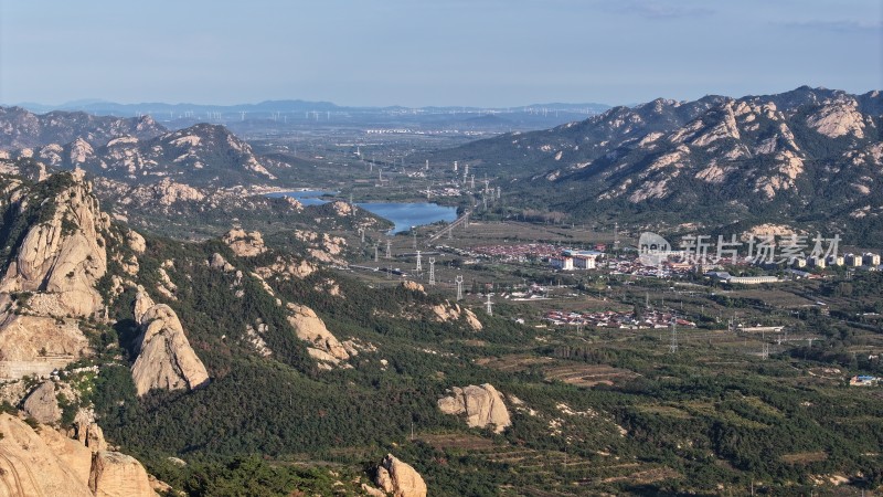 航拍山东省烟台市牟平区单耳山秋季风光