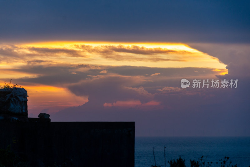 海边的落日