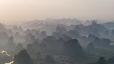 广西桂林山水水墨中国风