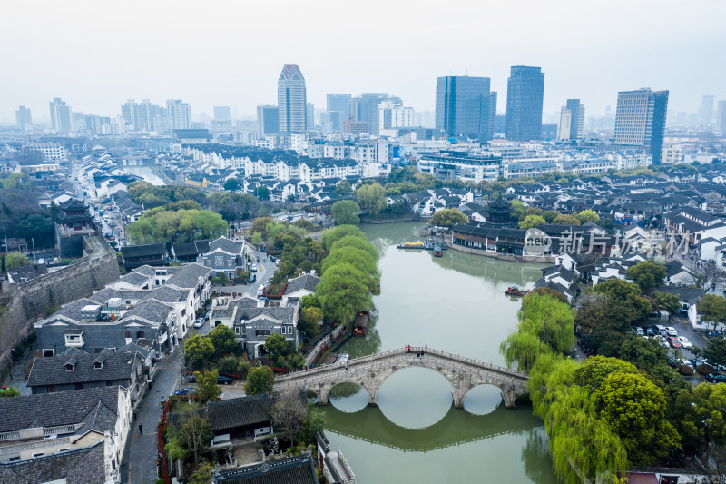 江苏苏州山塘街外城河