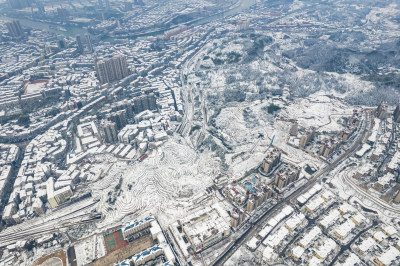 冬天丘陵山川农田美丽乡村雪景航拍图