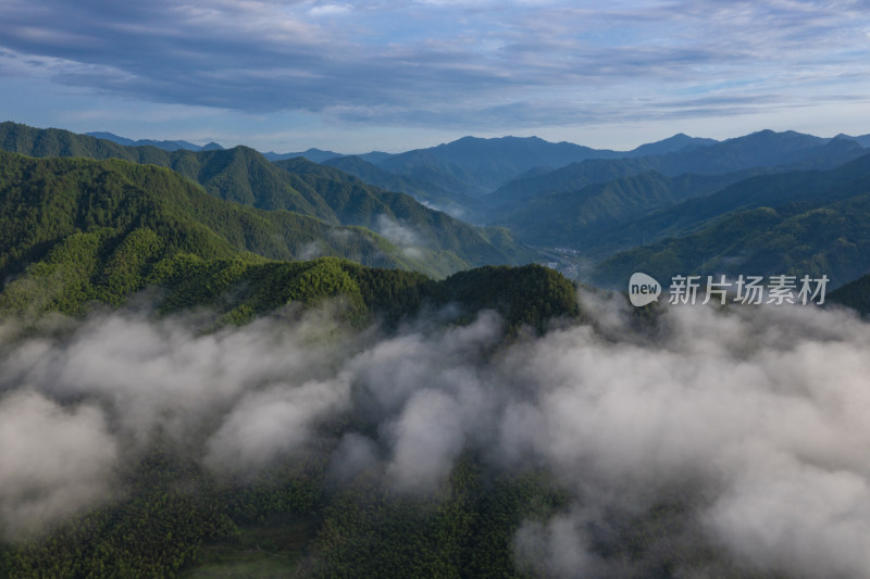 浙江开化高山群山云海航拍