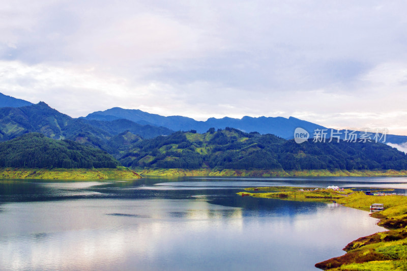 风景湖泊雅女湖