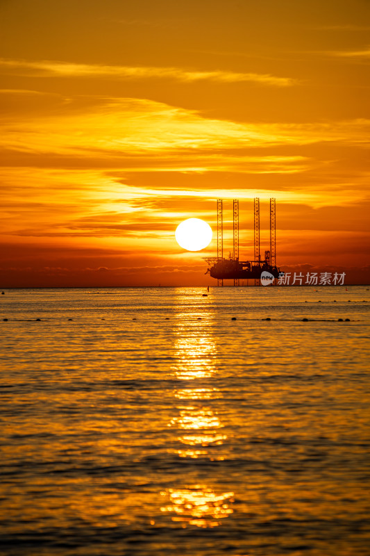 山东烟台蓬莱阁八仙过海景区海上日出景观