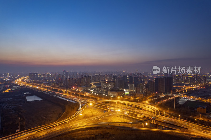 晚高峰天津立交桥车流街道交通夜景航拍