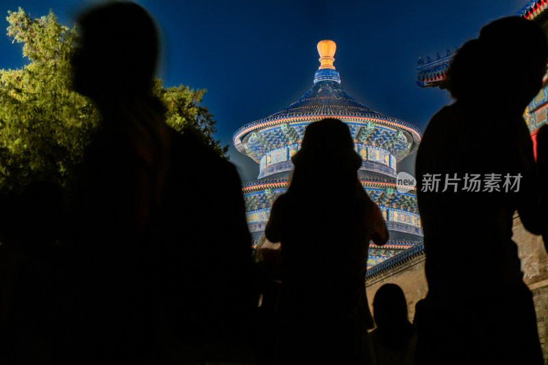 夜幕下的北京天坛祈年殿建筑 夜景灯光