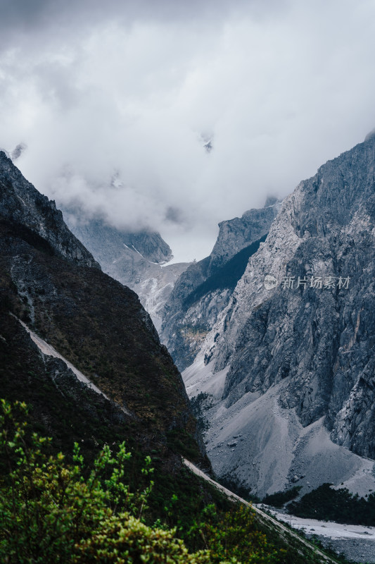 丽江玉龙雪山干河坝山脊线