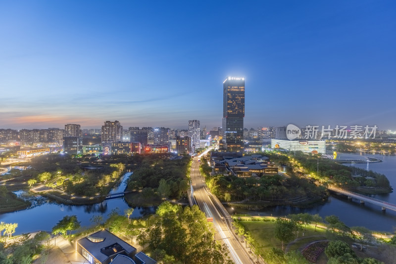 上海嘉定新城嘉定图书馆保利大剧院傍晚夜景