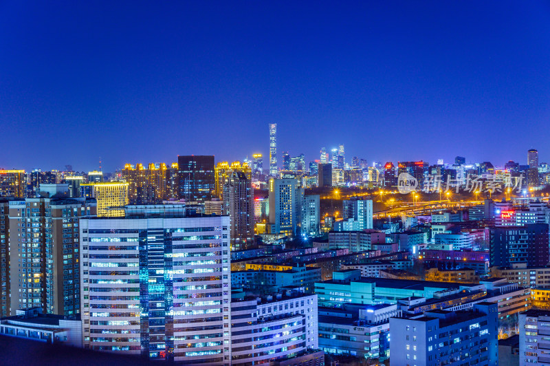 北京城市天际线夜景蓝调全景图