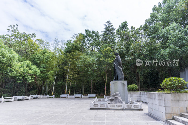 武汉江夏区熊廷弼公园项英广场风景