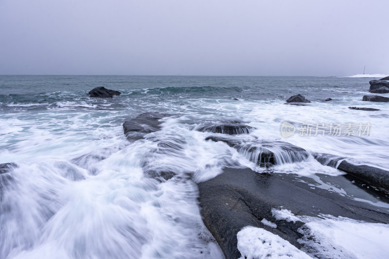 挪威罗弗敦群岛北极圈雷纳冬季雪景渔船风光