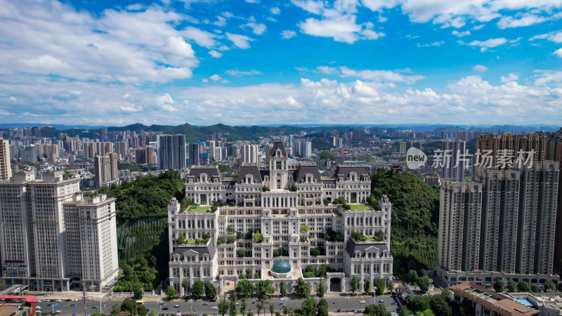 贵阳城市地标花果园白宫航拍