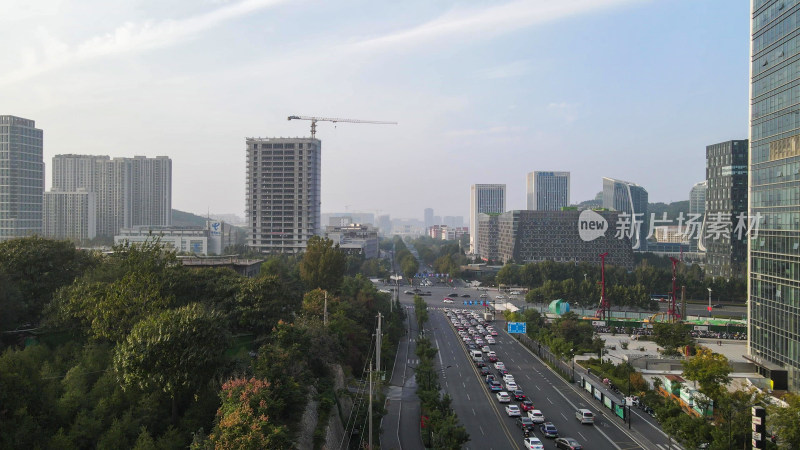 航拍山东济南经十路城市交通