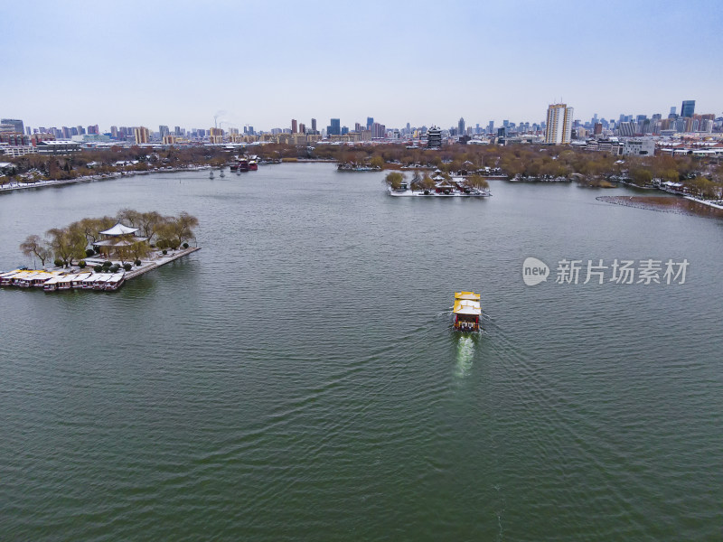 山东济南大明湖航拍雪景