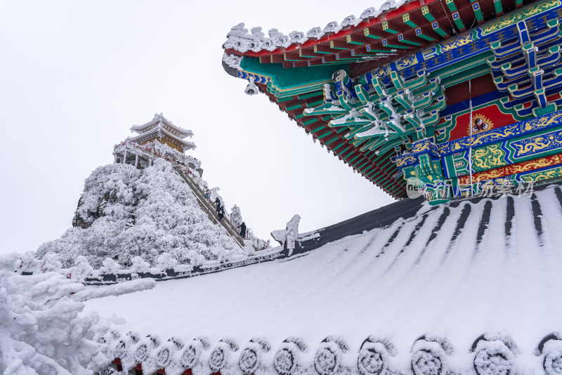 河南老君山冬季大雪古建筑航拍