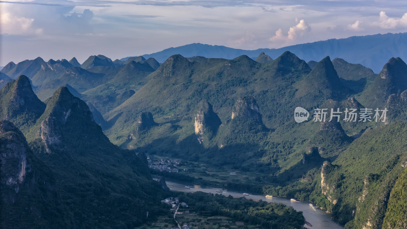 广西省桂林市喀斯特地貌山水风景